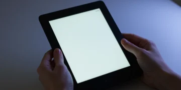 Futuristic e-reader with color display and comfortable reading experience